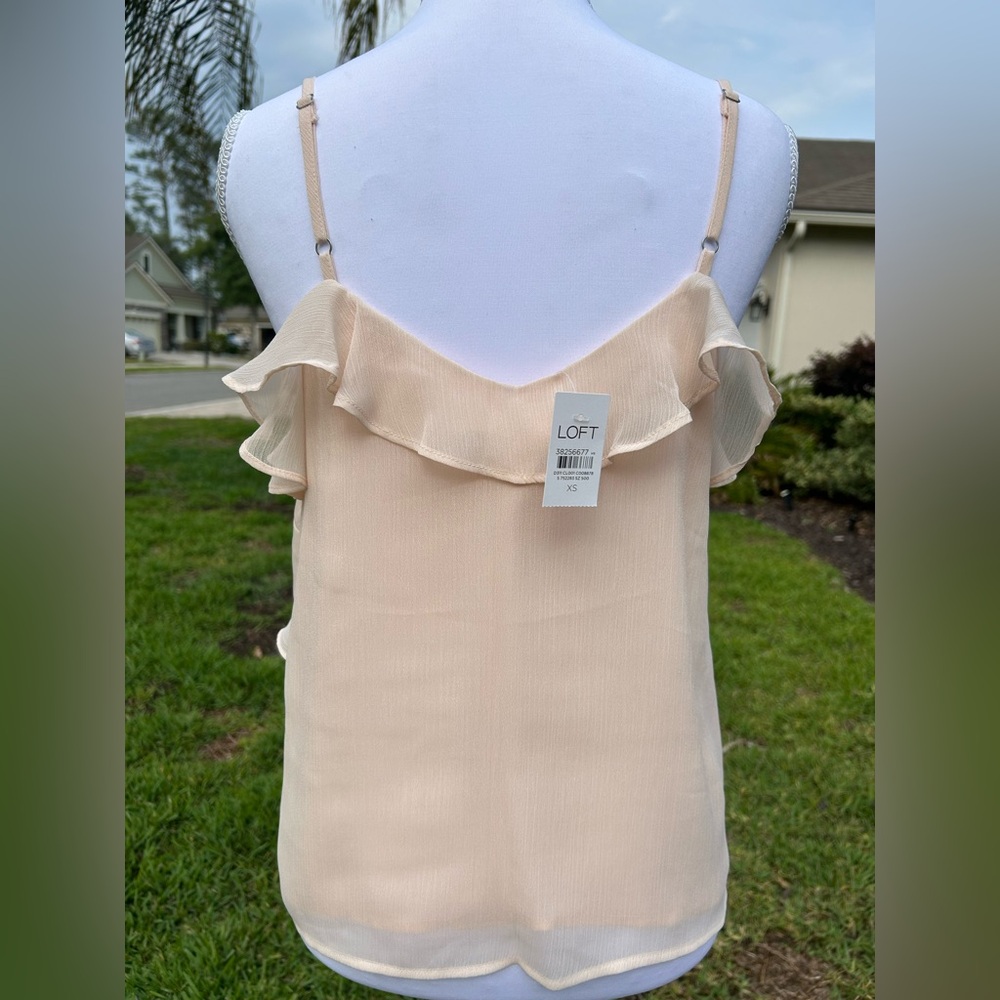 NWT🌷LOFT Peach Ruffle Cami - Picture 7 of 10